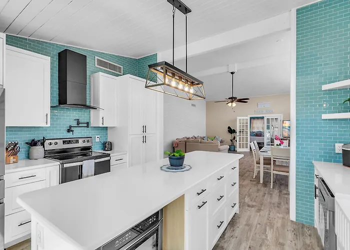 Bates Avenue House *