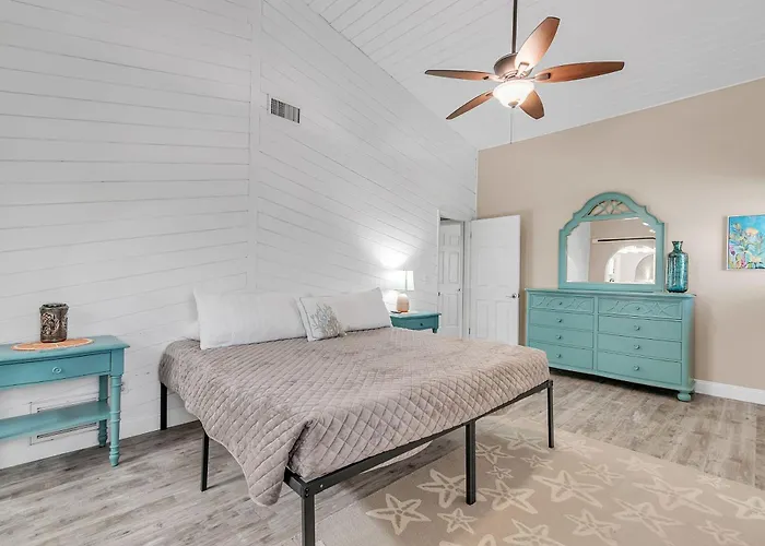 Bates Avenue House *