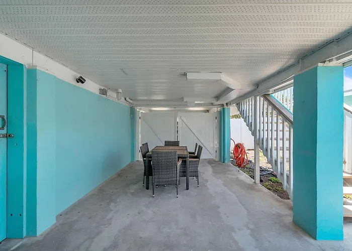 Bates Avenue House Holiday home *